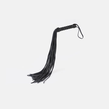 Black Minimal Leather Flogger